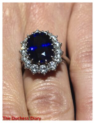 kate middleton close up shot blue sapphire engagement ring