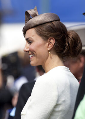 Kate Middleton White Outfit Epsom Races 2011