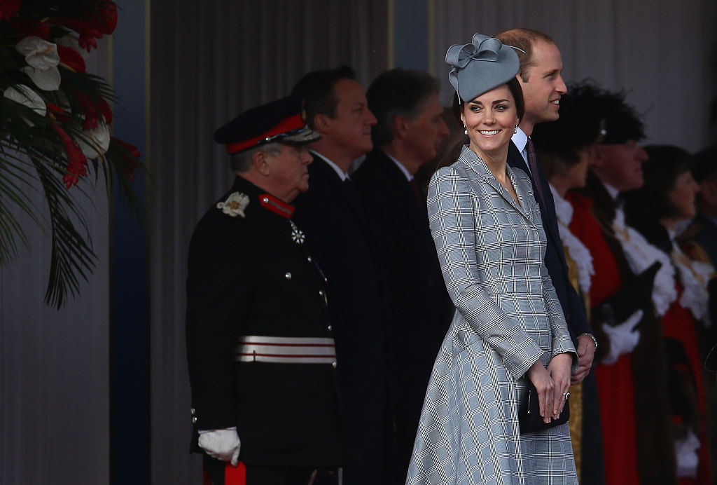 Kate Middleton Smiles Grey Acorn Hat Welcome For President of China 2014