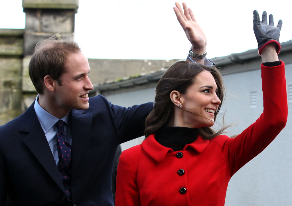 Kate Middleton Luisa Spagnoli Suit Prince William St. Andrews University 2011