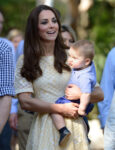 Prince George Carried By Kate Middleton Taronga Zoo
