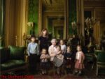 queen elizabeth poses great-grandchildren grandchildren buckingham palace